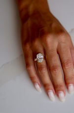 5.04 ct Oval Brilliant Diamond 14K Gold Ring